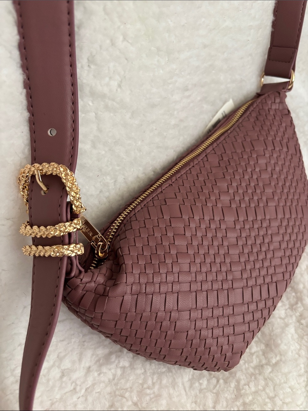 Woven Crossbody Bag in Dusty Pink - Picture 3 of 9